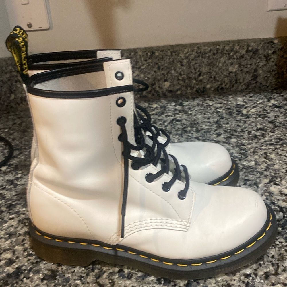 Dr. Martenโs Womenโs ZavalaโLeather Combat Boots White 8